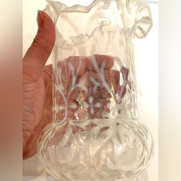 WHITE OPALESCENT GLASS VASE Northwood? Glass BROCADE (Spanish Lace) Ruffled - Picture 15 of 16